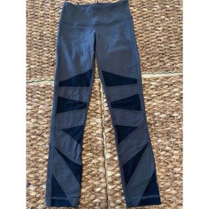 🌟Lululemon mesh crop leggings🌟